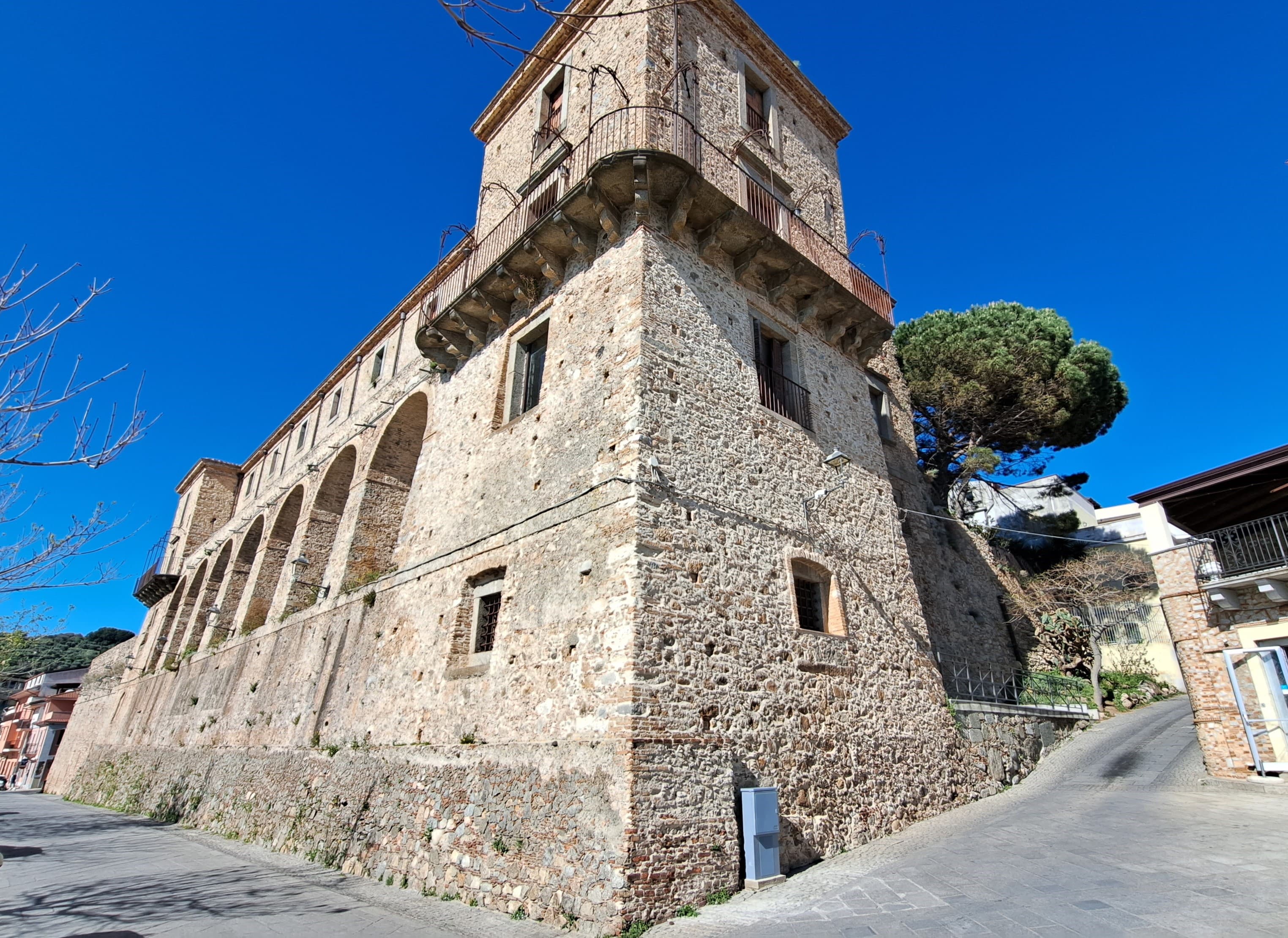 Castello Ruffo, Nicotera