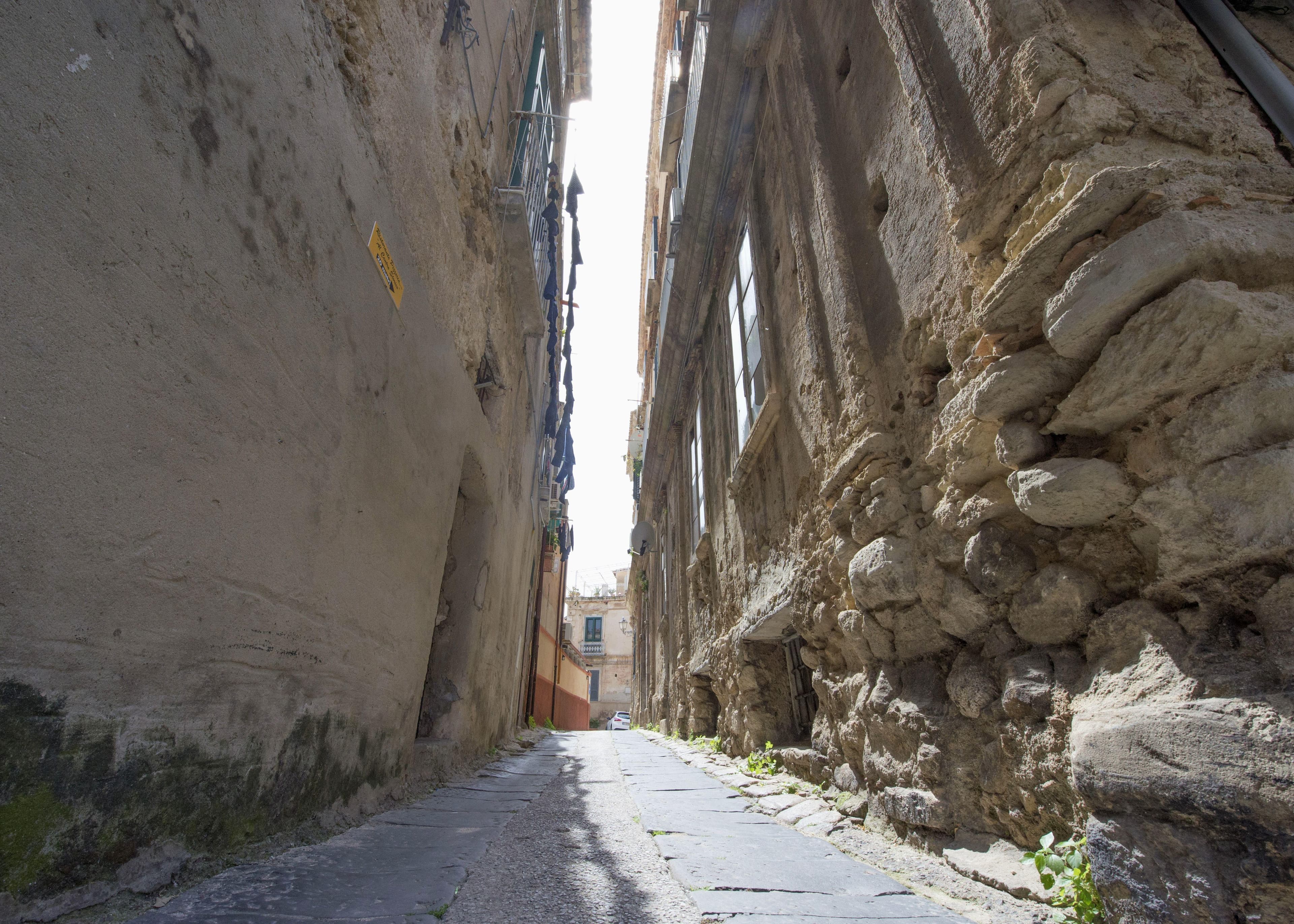 Via Lepanto