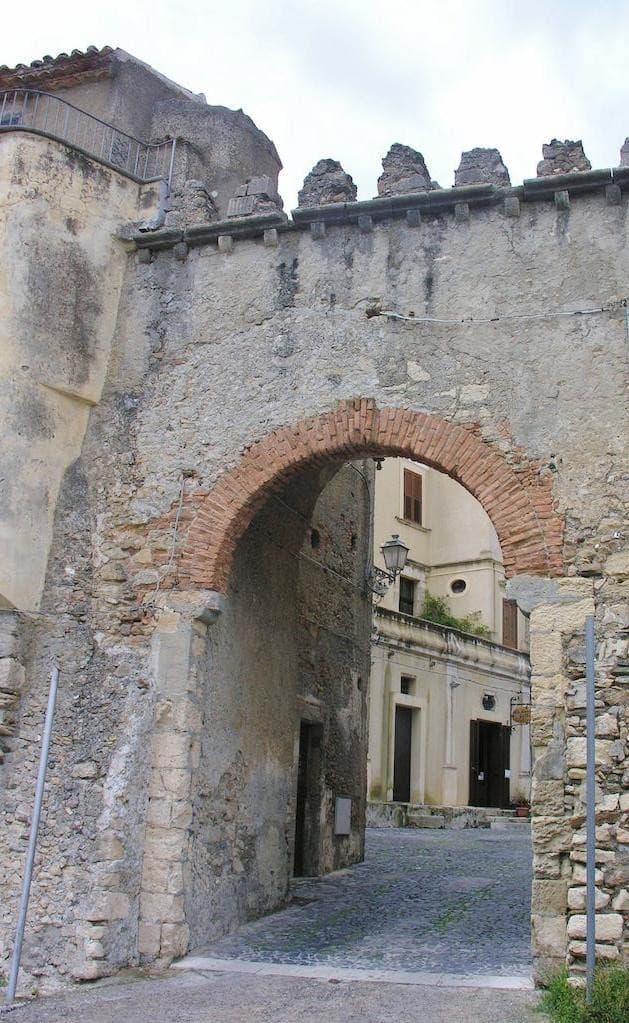 Porta Soprana (o Arco di Sopra)