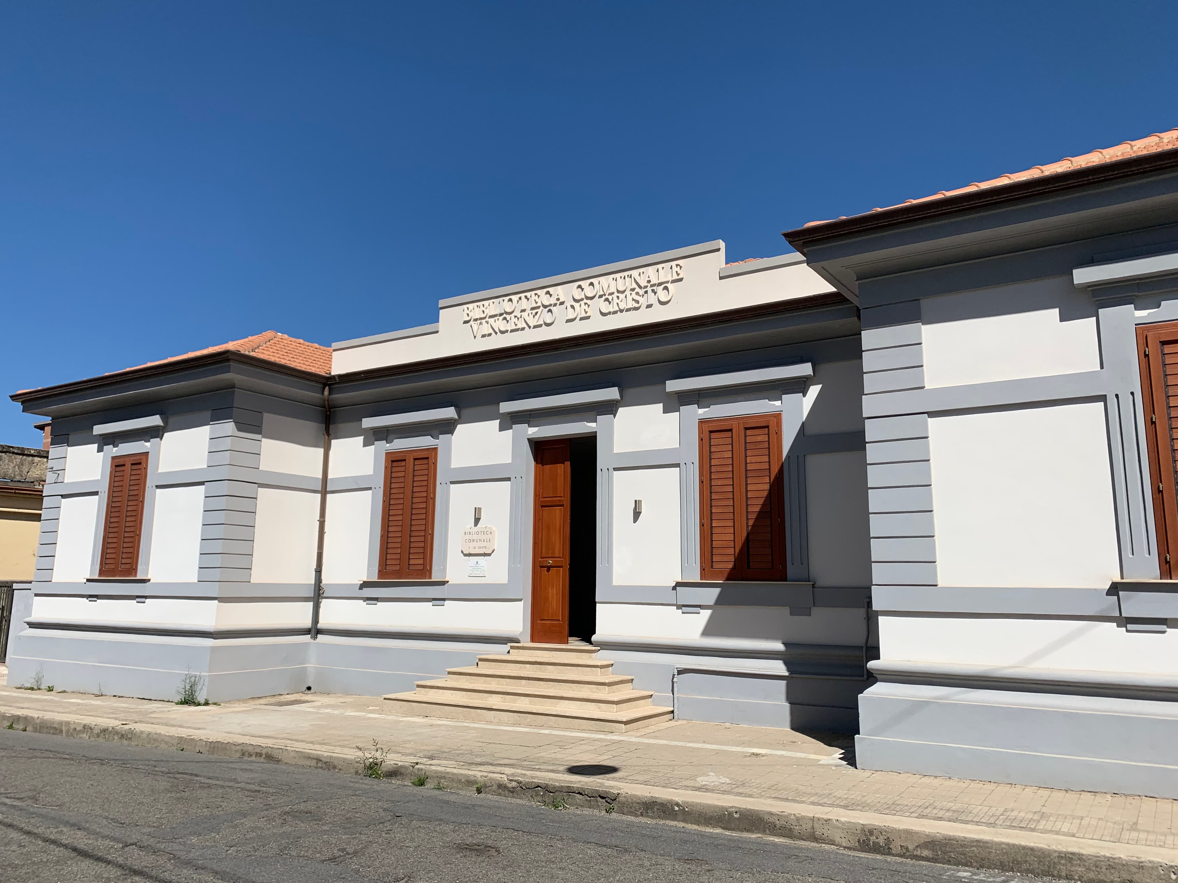 Biblioteca Comunale "Vincenzo De Cristo"