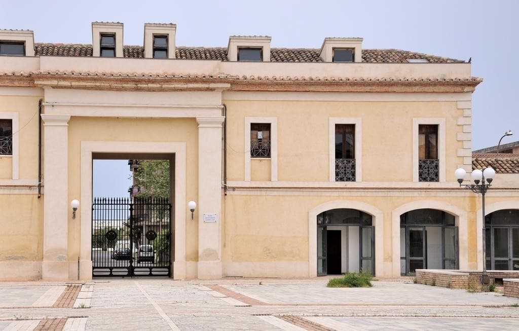 Palazzo delle Fiere - Quadrato Compagna