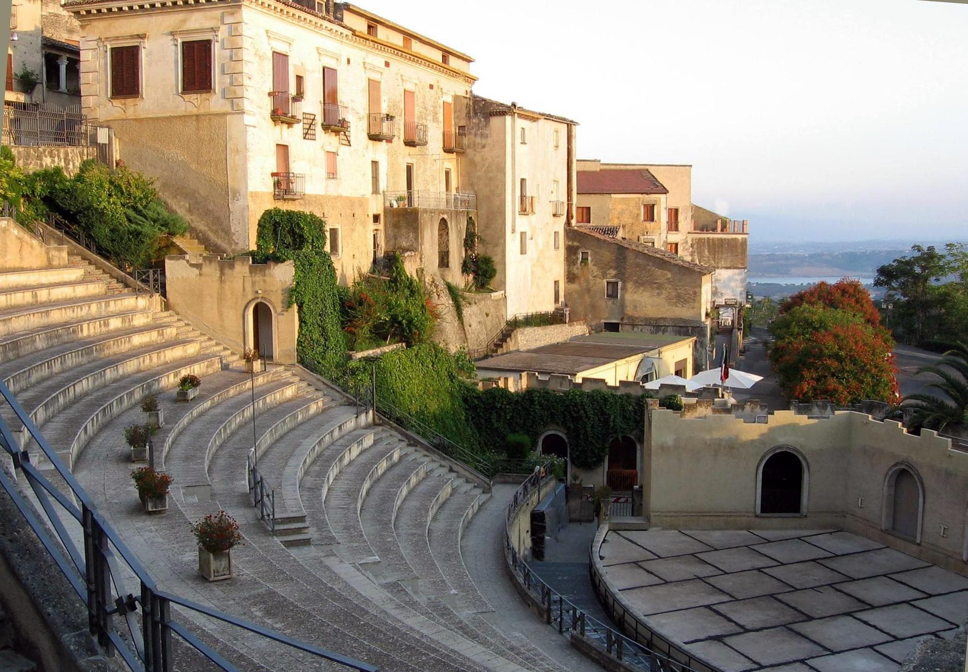 Teatro “Costantino Belluscio”